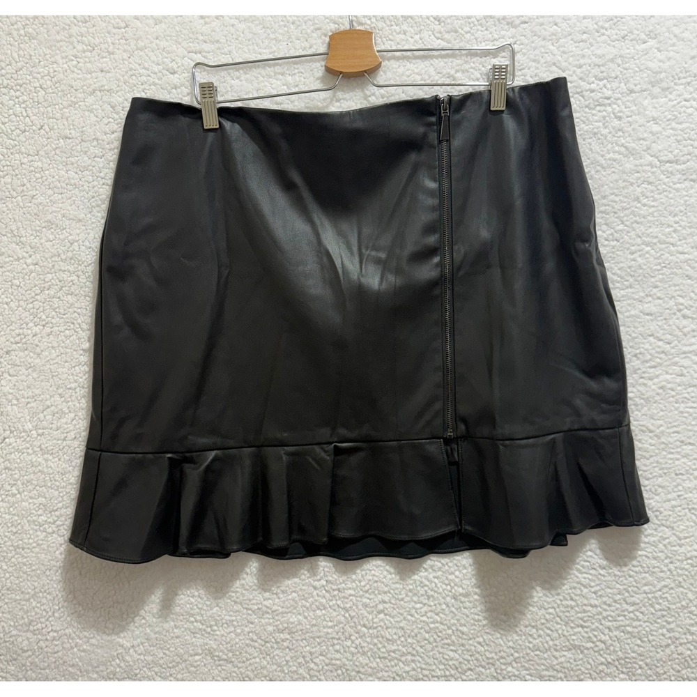 City‎ Chic Black Faux Leather Ruffle Hem Zipper Mini Skirt Plus Size 18